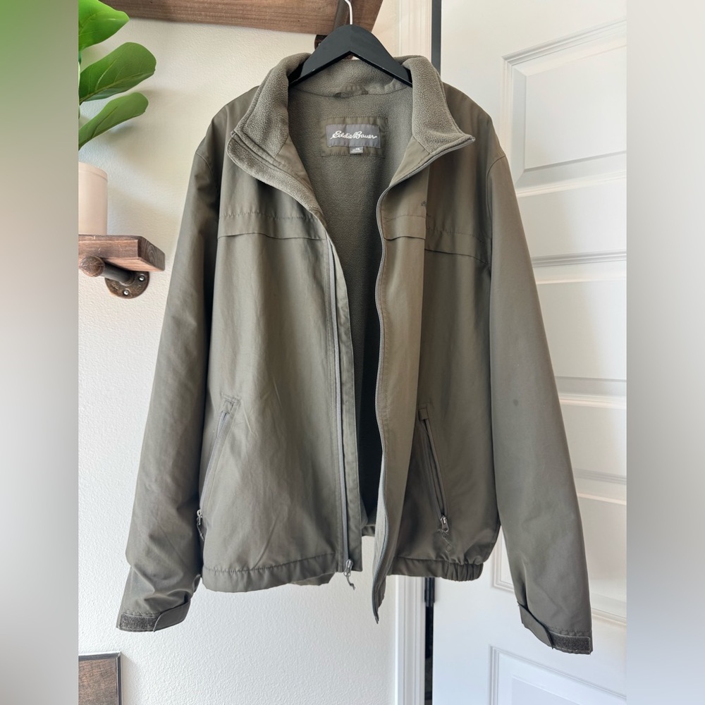 Eddie Bauer Men's olive Jacket